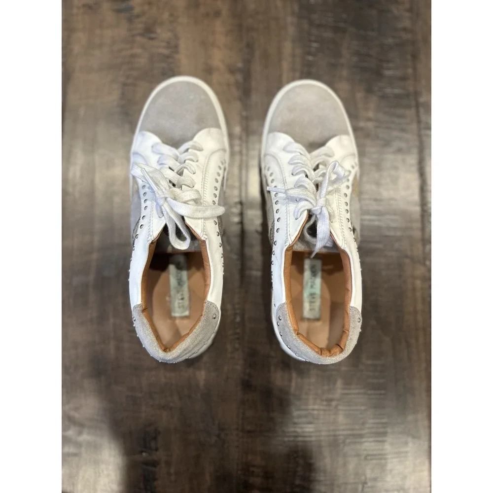 Steve Madden Annita Sneaker Leather‎ Reptile Snakeskin Studs 8 Tennis Shoe